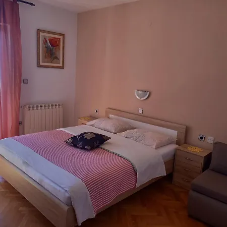 Oliva Apartment